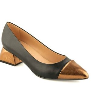 Dansi shoes size 39 from greece . Block heel Only worn once too big